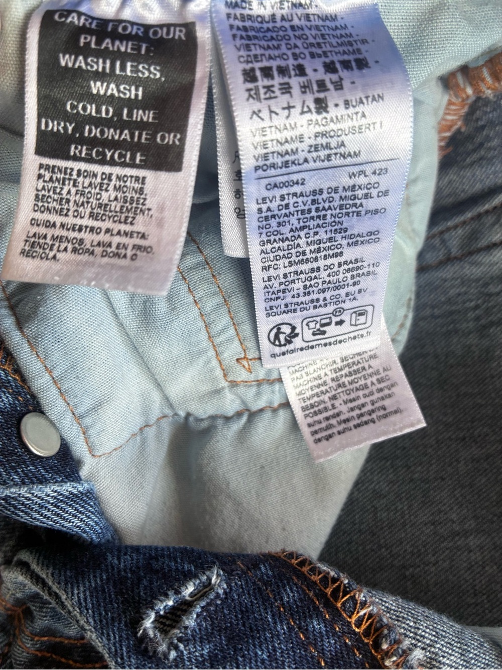 Levi 501 high-Rise Distressed Denim Shorts - Blue size 28 - Picture 5 of 6